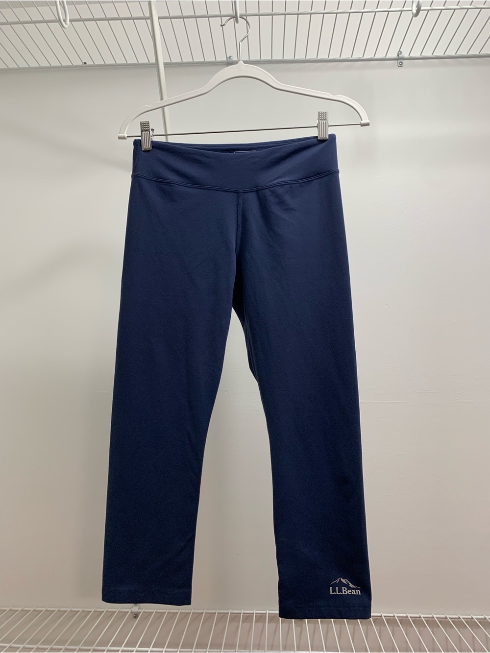 L.L. Bean Nautical Navy Blue Capri-length Leggings